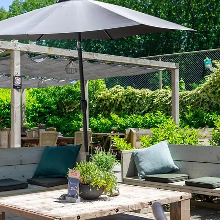 Hotel De Reiskoffer 4*