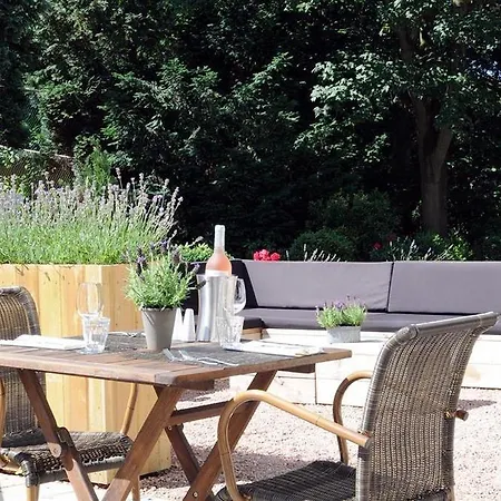 Fletcher Hotel-restaurant De Reiskoffer 4* 波塞霍夫