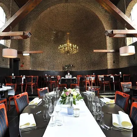 Fletcher Hotel-restaurant De Reiskoffer Босшенхофд