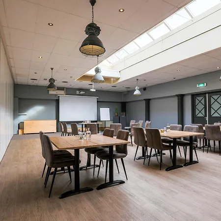 Fletcher Hotel-restaurant De Reiskoffer 4* 波塞霍夫