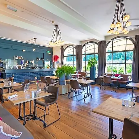 Fletcher Hotel-restaurant De Reiskoffer فندق