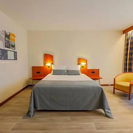 Fletcher Hotel-restaurant De Reiskoffer فندق Bosschenhoofd