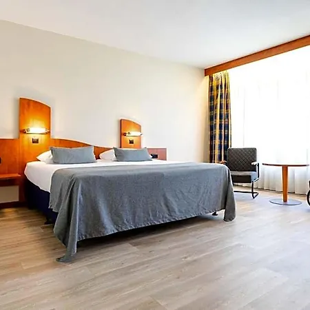Fletcher Hotel-restaurant De Reiskoffer 4* Bosschenhoofd