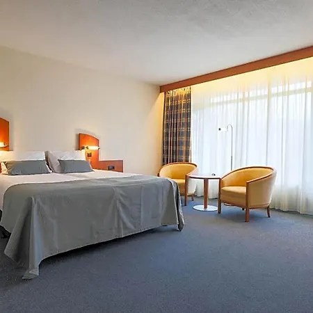 Fletcher Hotel-restaurant De Reiskoffer فندق 4*