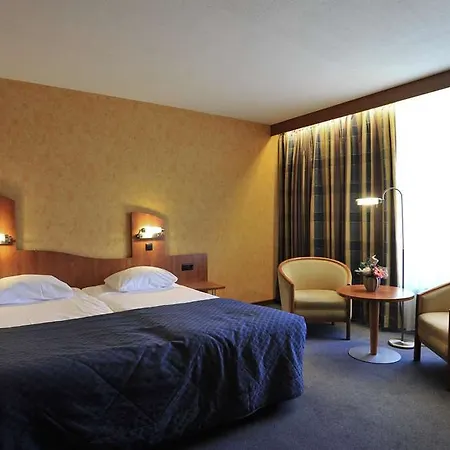 Fletcher Hotel-restaurant De Reiskoffer 波塞霍夫
