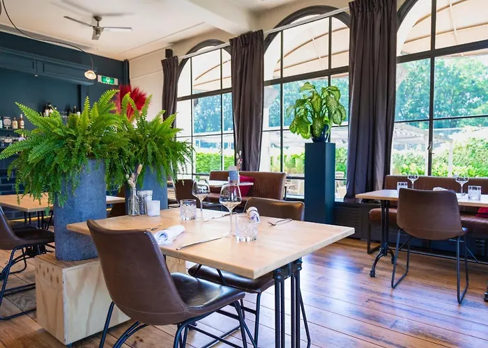 Fletcher Hotel-restaurant De Reiskoffer 4*