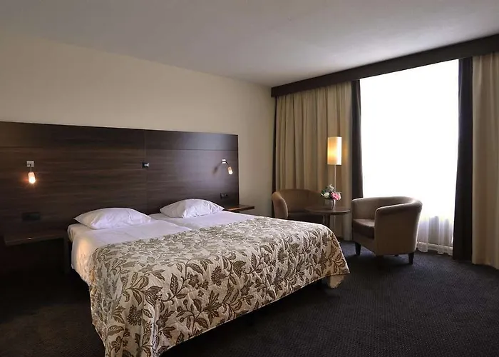 Hotell Fletcher Hotel-restaurant De Reiskoffer Bosschenhoofd