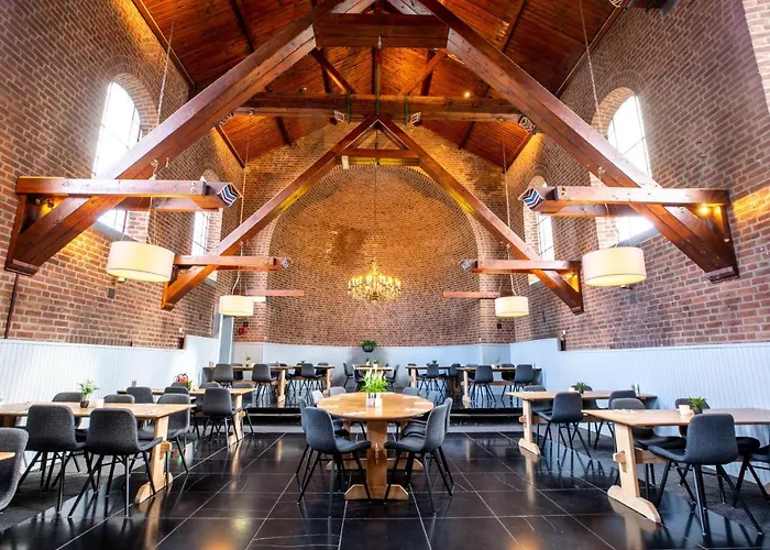 Hotell Fletcher Hotel-restaurant De Reiskoffer 4*