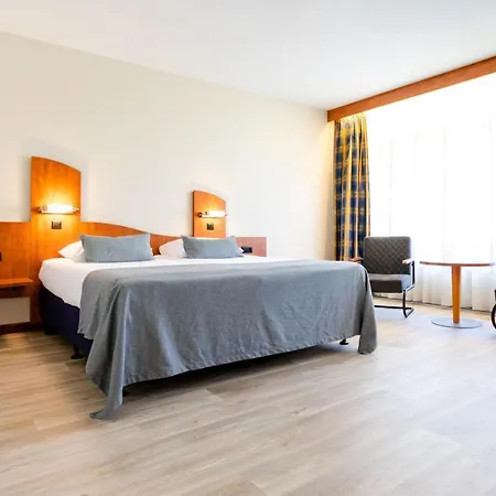 Fletcher Hotel-restaurant De Reiskoffer 4* Bosschenhoofd